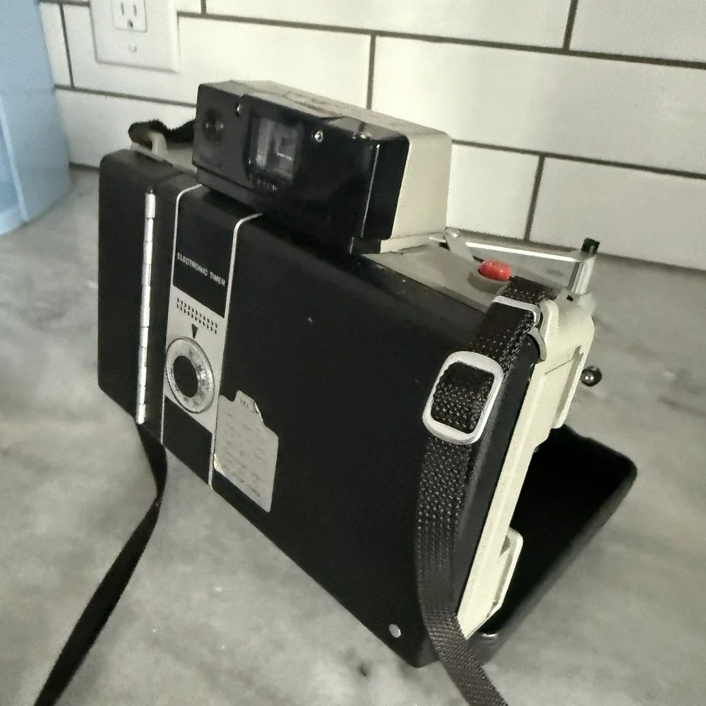 Vintage Polaroid 335 Automatic Land Camera Leather Case, Flash, Manuals Extras‎